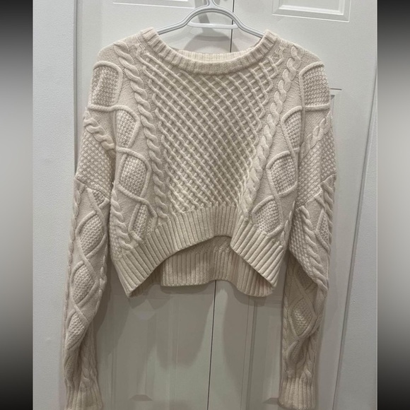 Aritzia Sunday Best Peggy Cropped Sweater (Small, Whisper White) - Picture 1 of 9